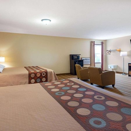 Super 8 By Wyndham Mattoon Hotel Eksteriør billede