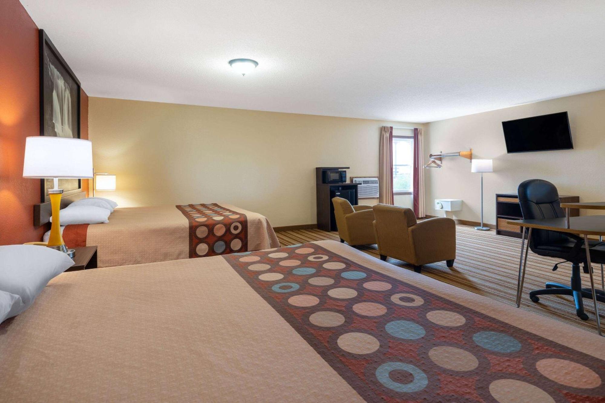 Super 8 By Wyndham Mattoon Hotel Eksteriør billede