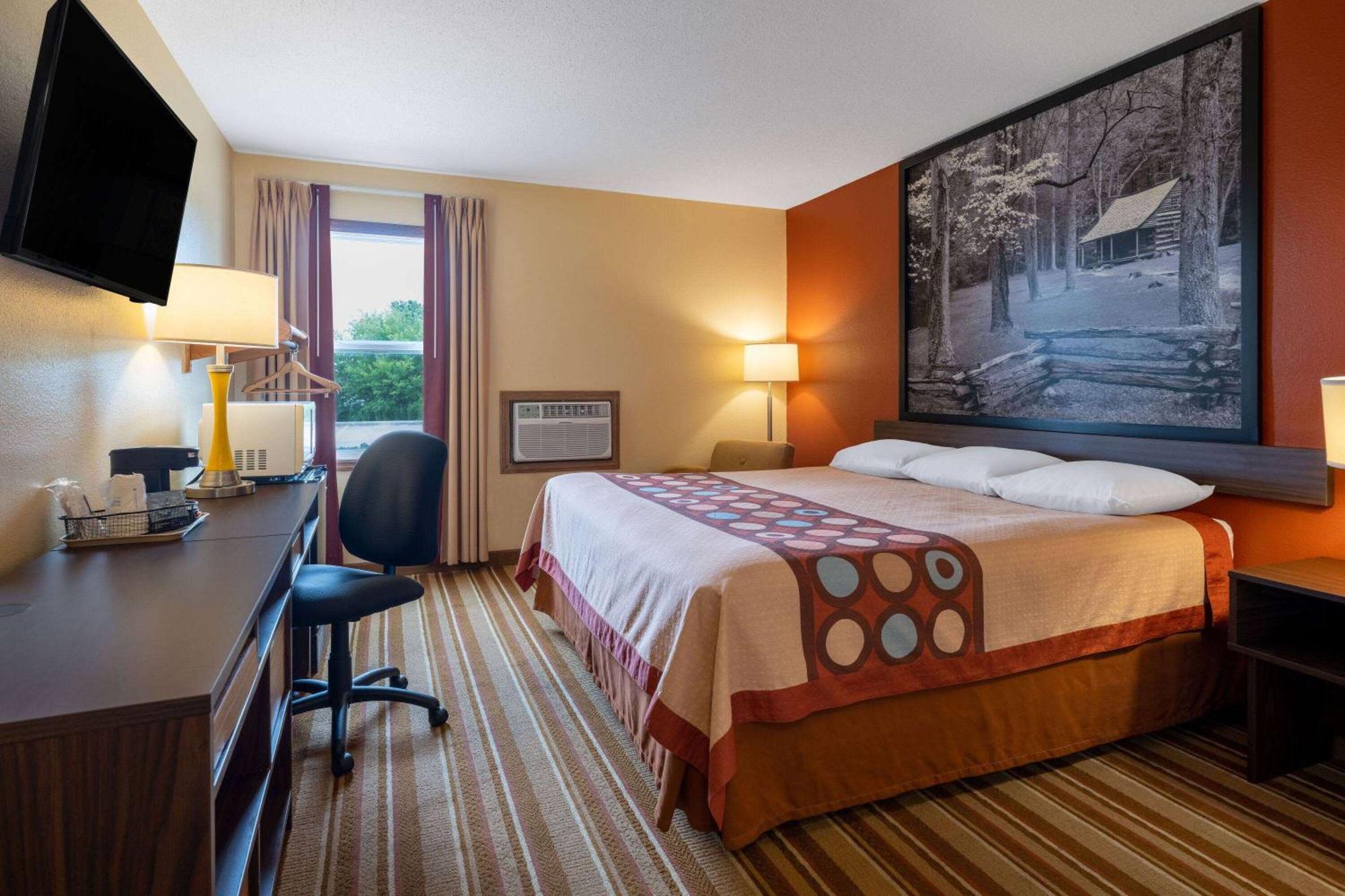 Super 8 By Wyndham Mattoon Hotel Eksteriør billede